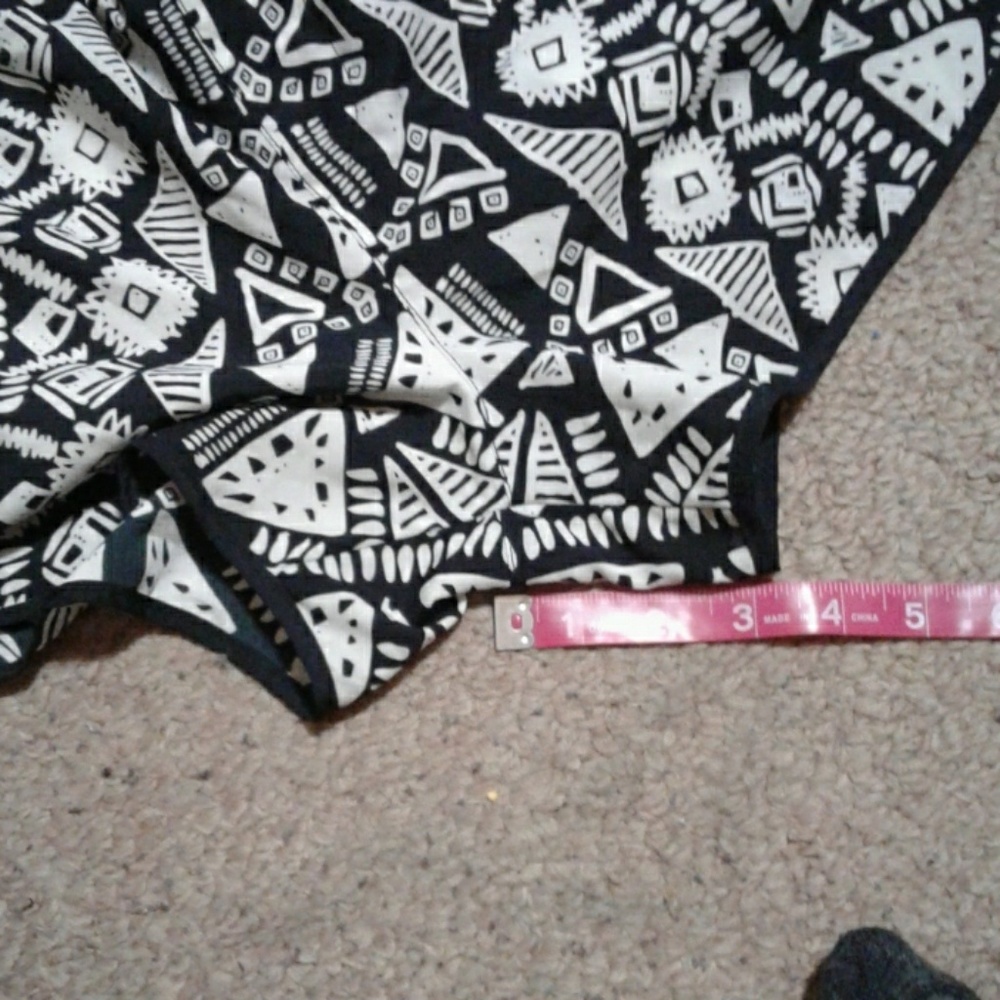 Aztec shorts - Picture 4 of 4